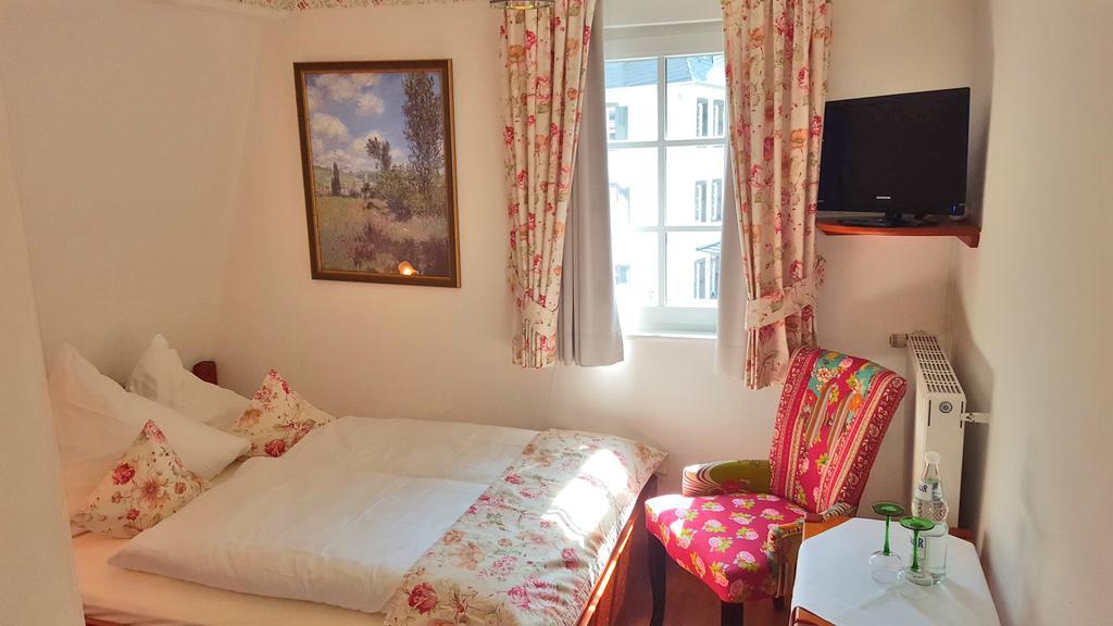 바일슈타인 Altes Zollhaus B&B 외부 사진