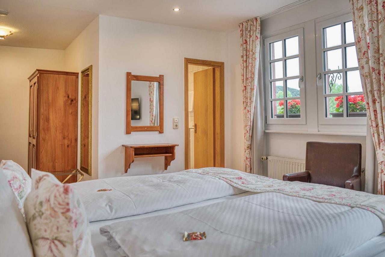 바일슈타인 Altes Zollhaus B&B 외부 사진